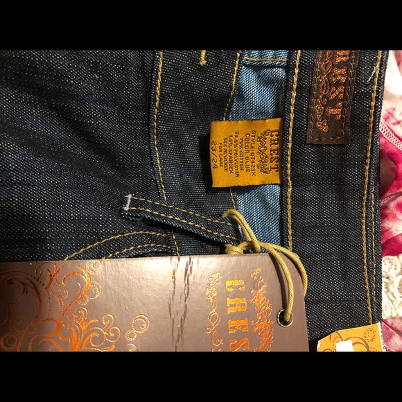 Capris - Picture 3 of 6